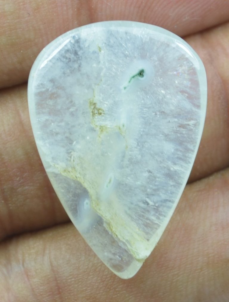 Facts About Solar Quartz: Meanings, Properties, and Benefits